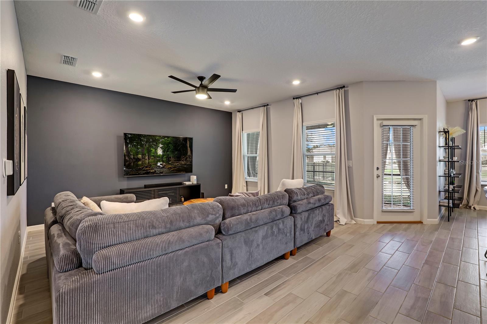 GREYHAWK - Residential