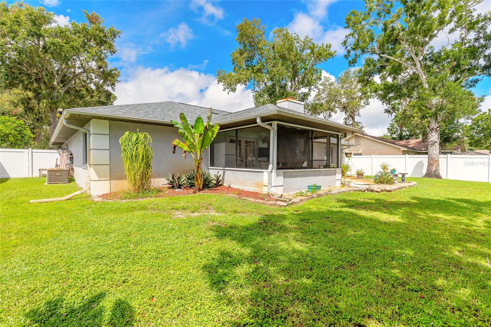 5571 MOSSY OAK LANE