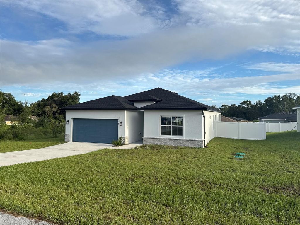 Photo of 9445 SE 152nd Place, Summerfield, FL 34491 (MLS # OM707974)