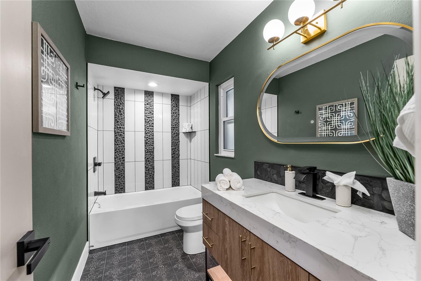 SWEETWATER OAKS SEC 09 - Residential