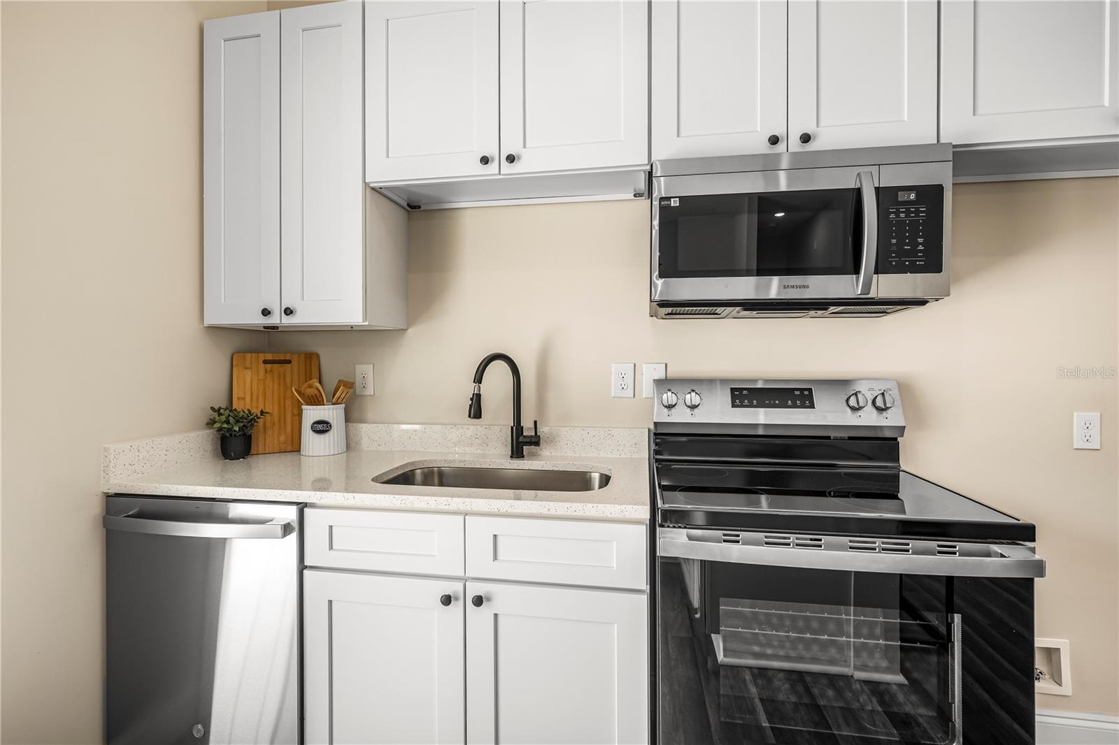 HIGHRIDGE ESTATES - Residential