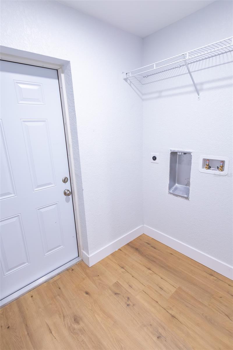 SHADOW LAWN - Residential