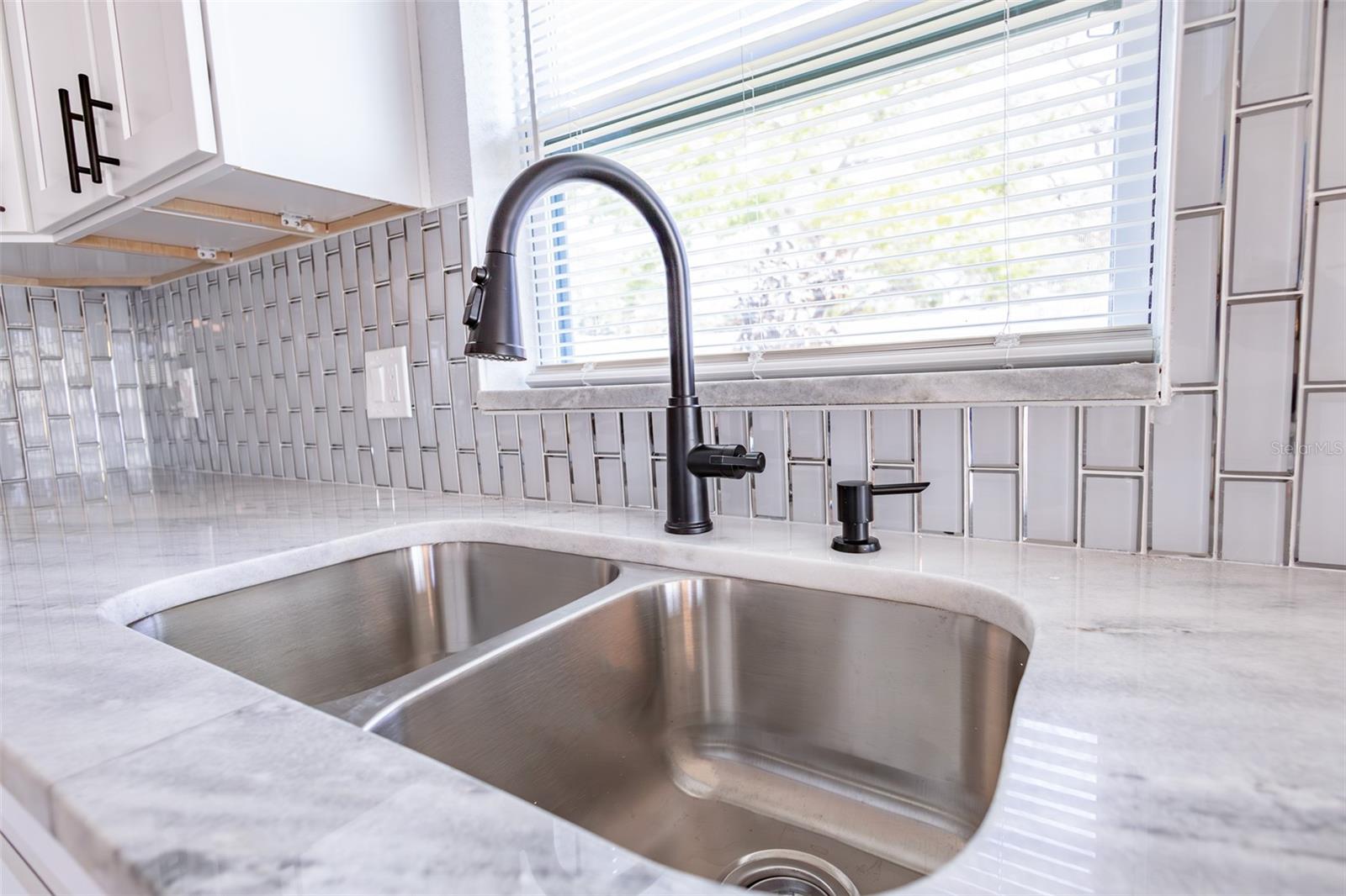 SHADOW LAWN - Residential