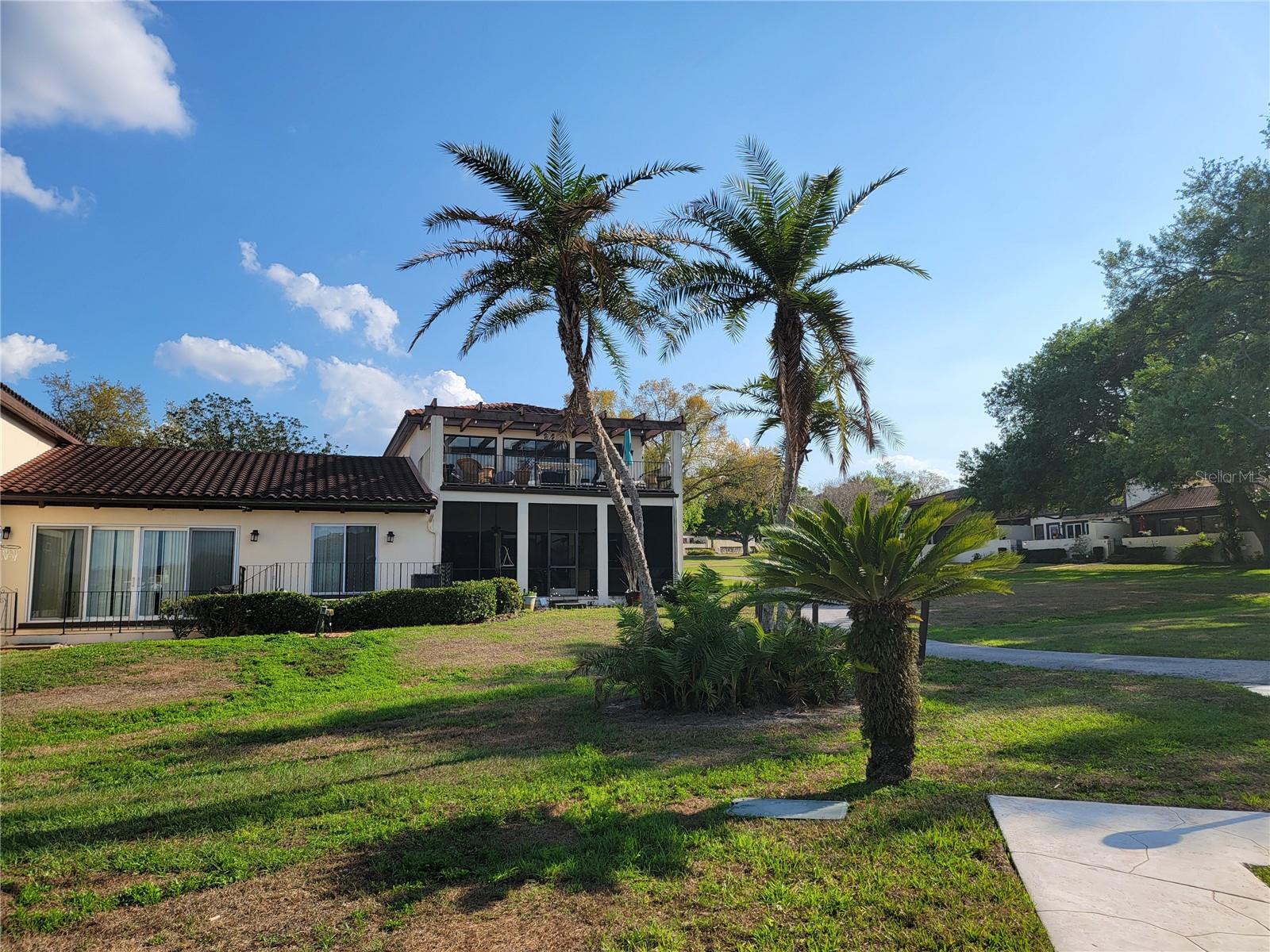 CASA LOMA CONDO - Residential