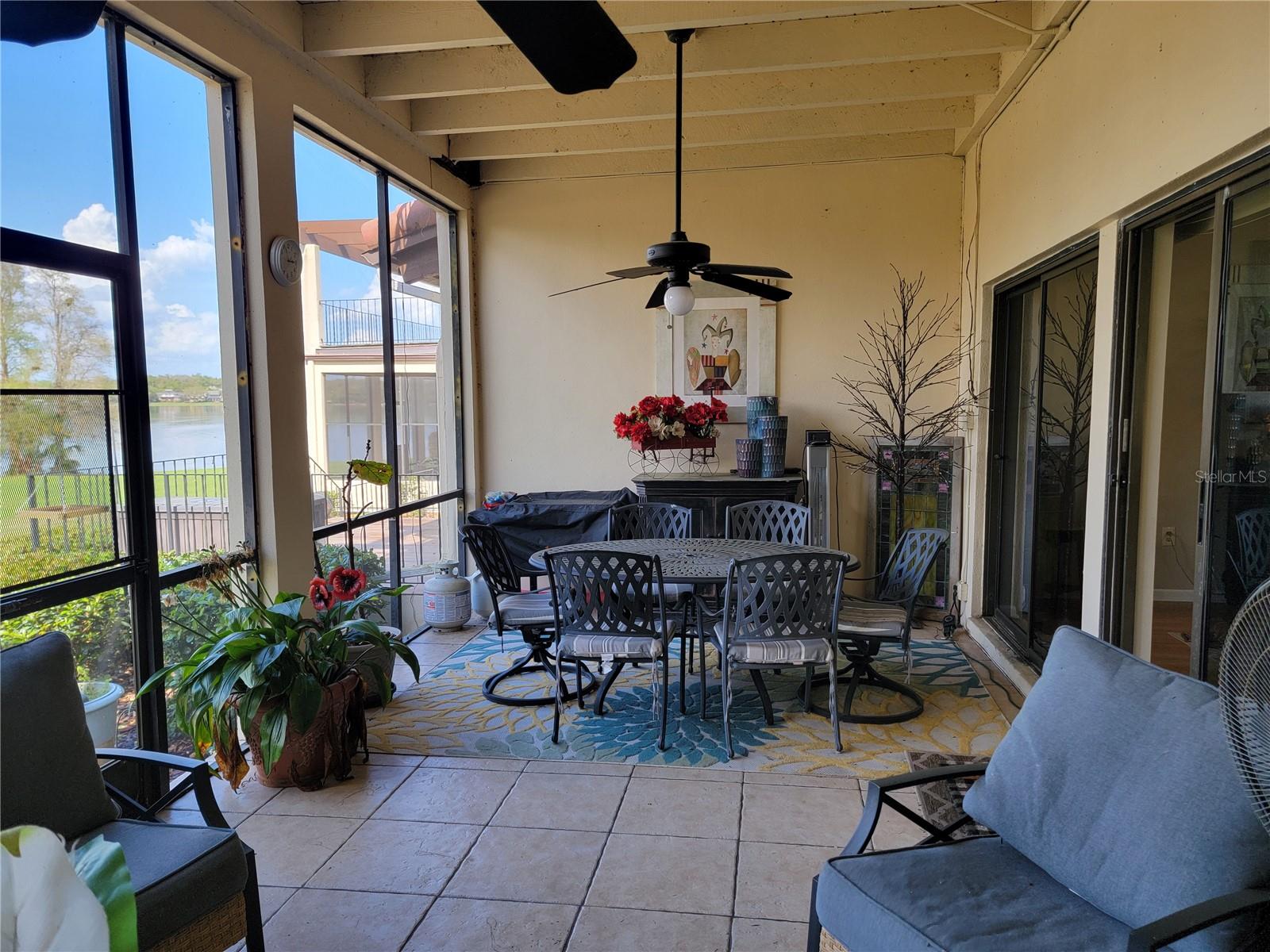 CASA LOMA CONDO - Residential