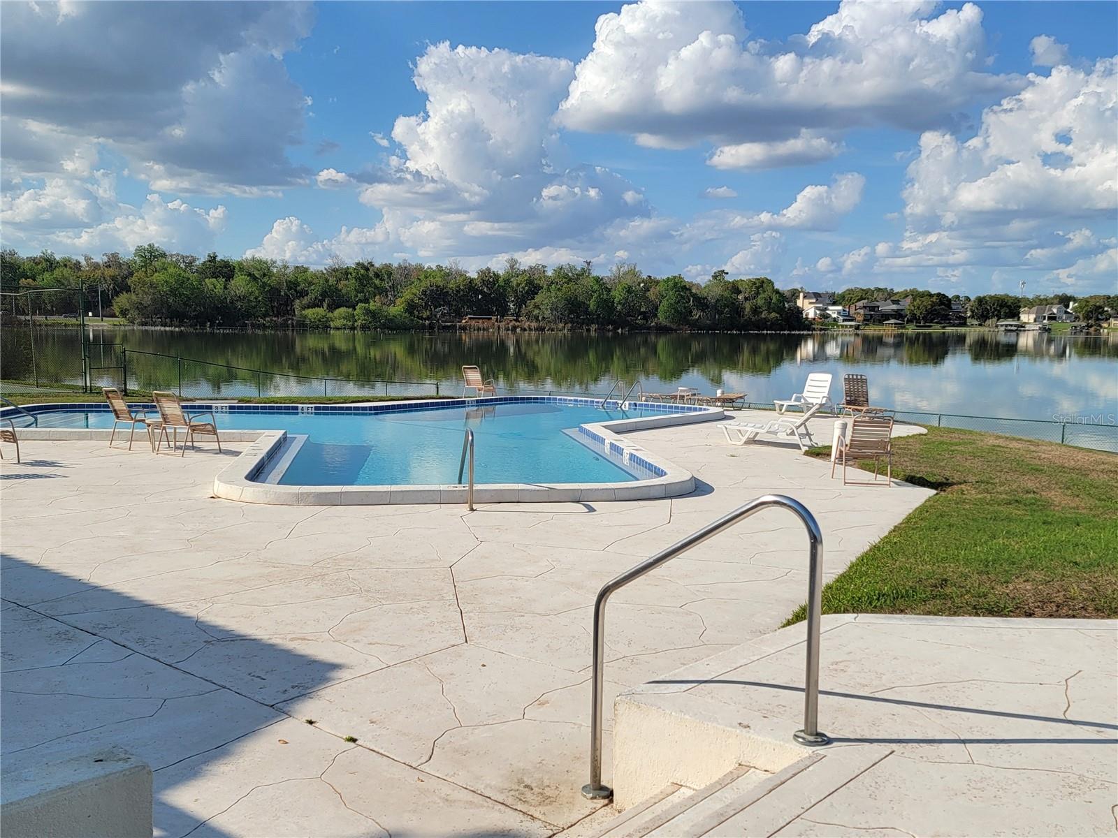 CASA LOMA CONDO - Residential