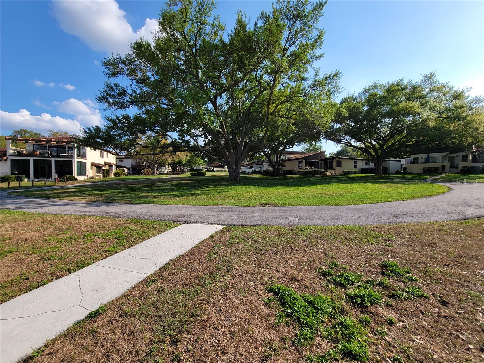 CASA LOMA CONDO - Residential