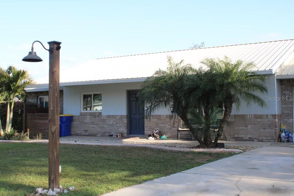 2404 VICTORY PALM DRIVE