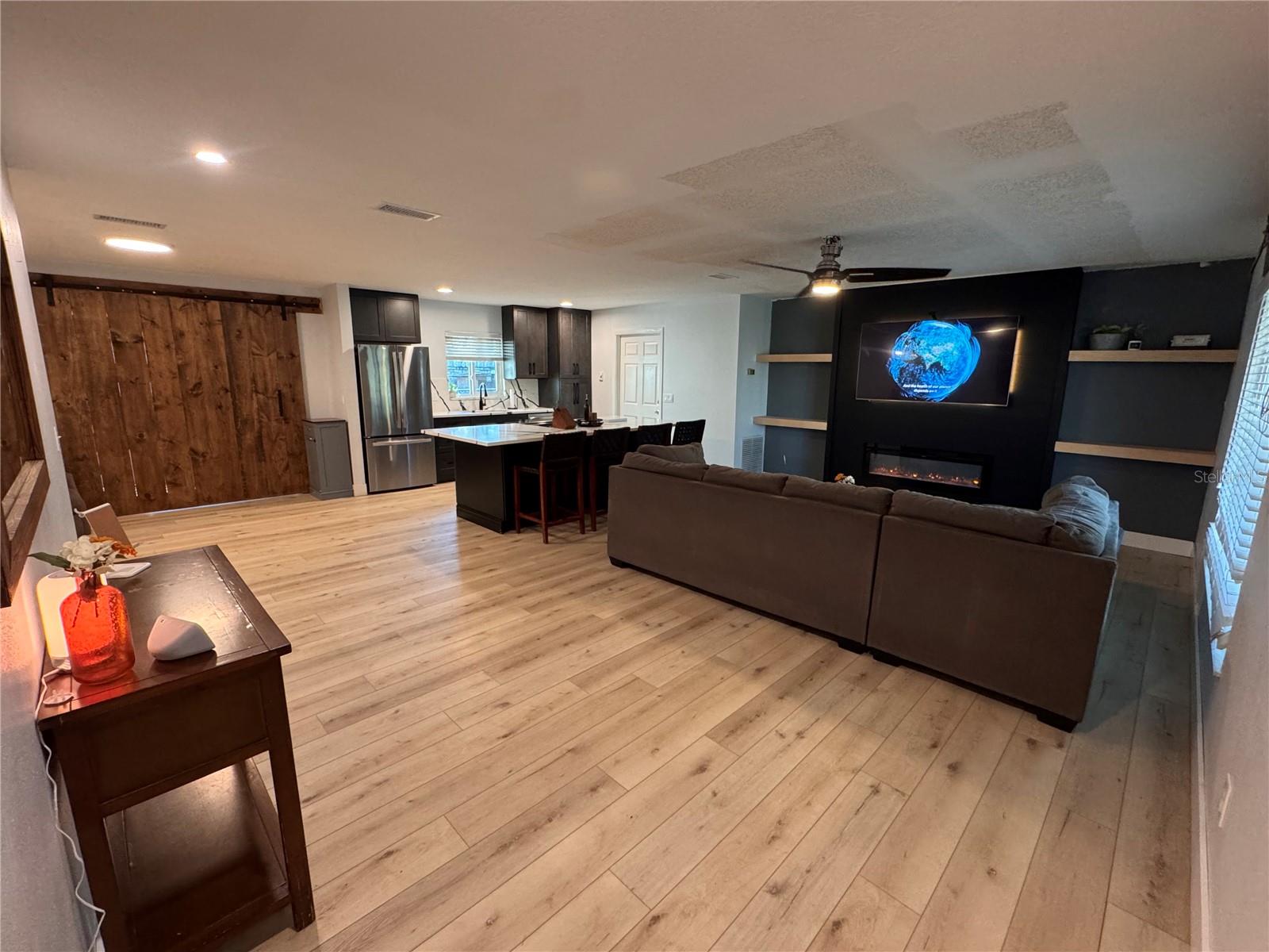 2404 VICTORY PALM DRIVE
