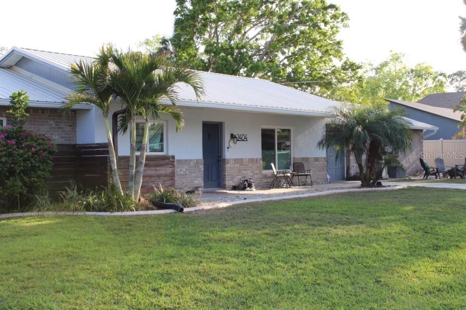 2404 VICTORY PALM DRIVE