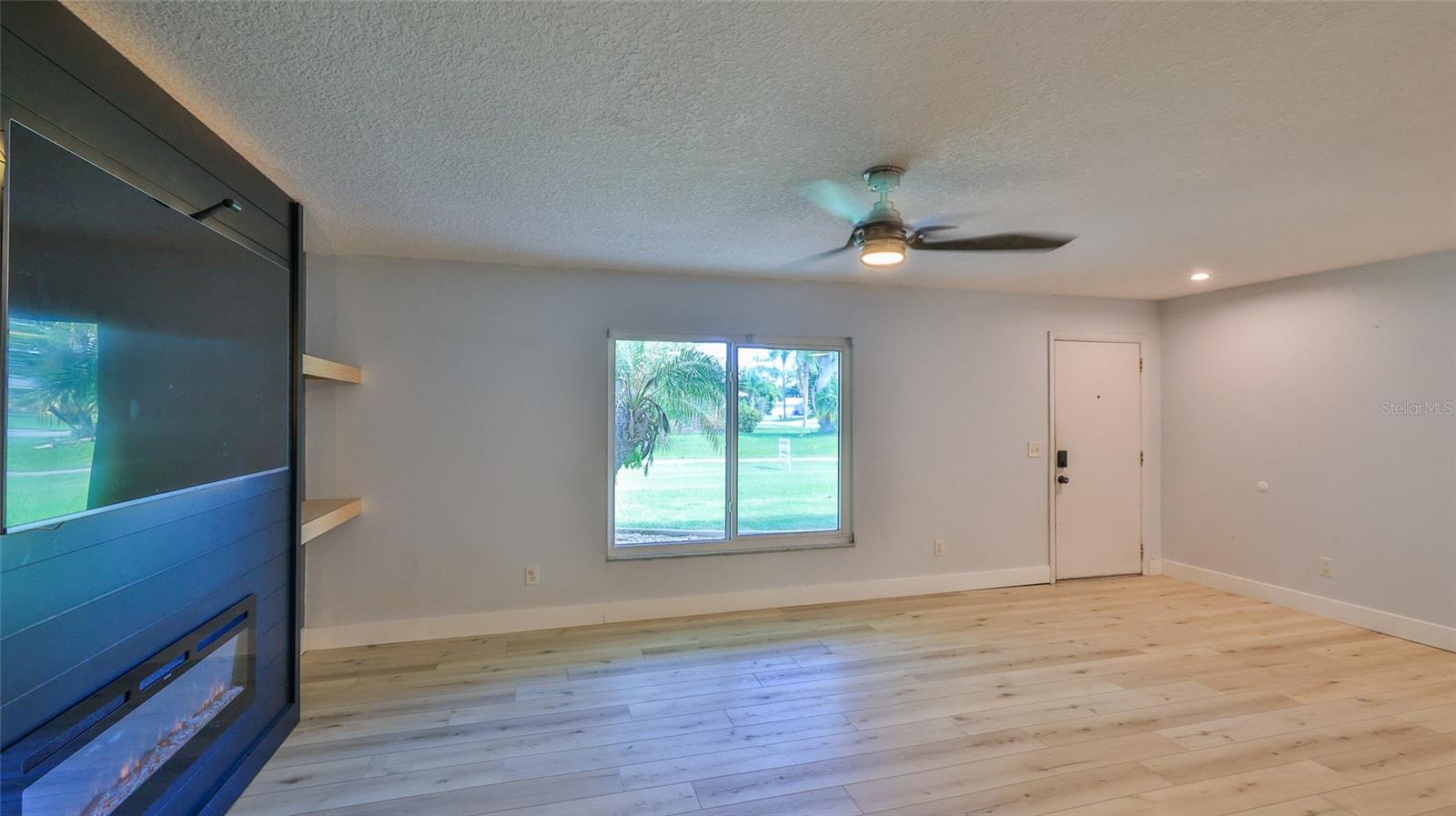2404 VICTORY PALM DRIVE