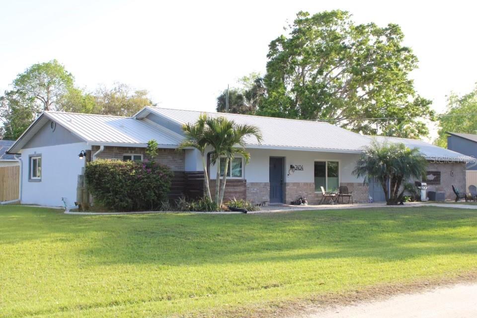 2404 VICTORY PALM DRIVE