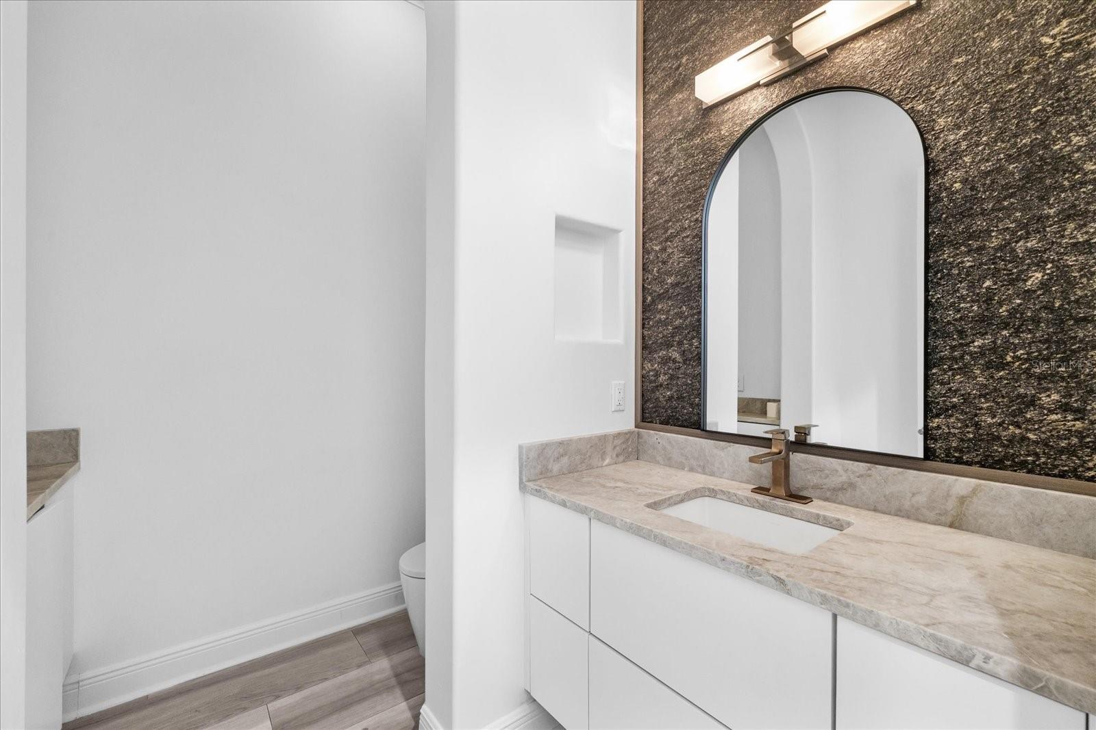 WESTSHORE YACHT CLUB PH 1 - Residential