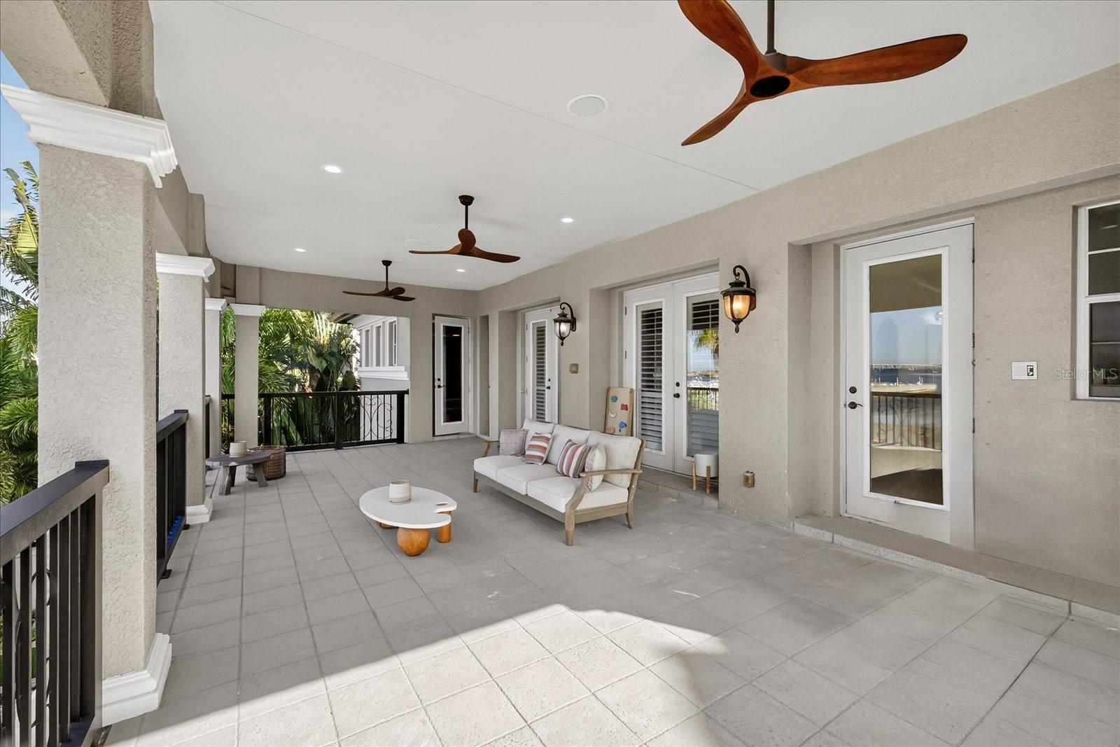 WESTSHORE YACHT CLUB PH 1 - Residential