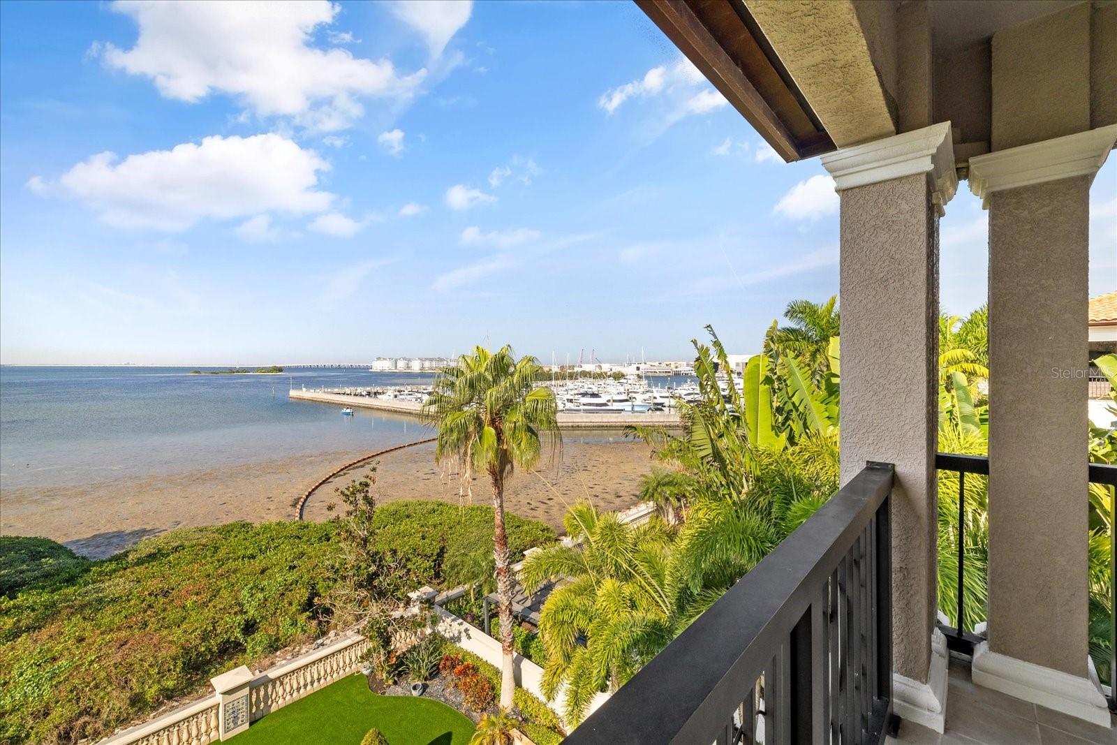 WESTSHORE YACHT CLUB PH 1 - Residential