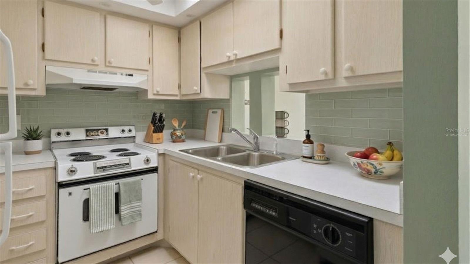 BURGUNDY UNIT ONE - Residential