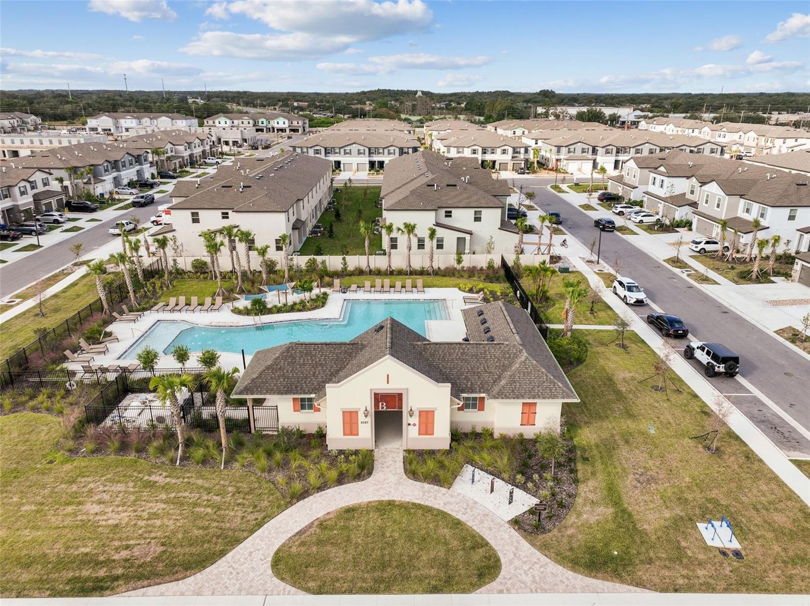 BRYANT SQUARE - Residential