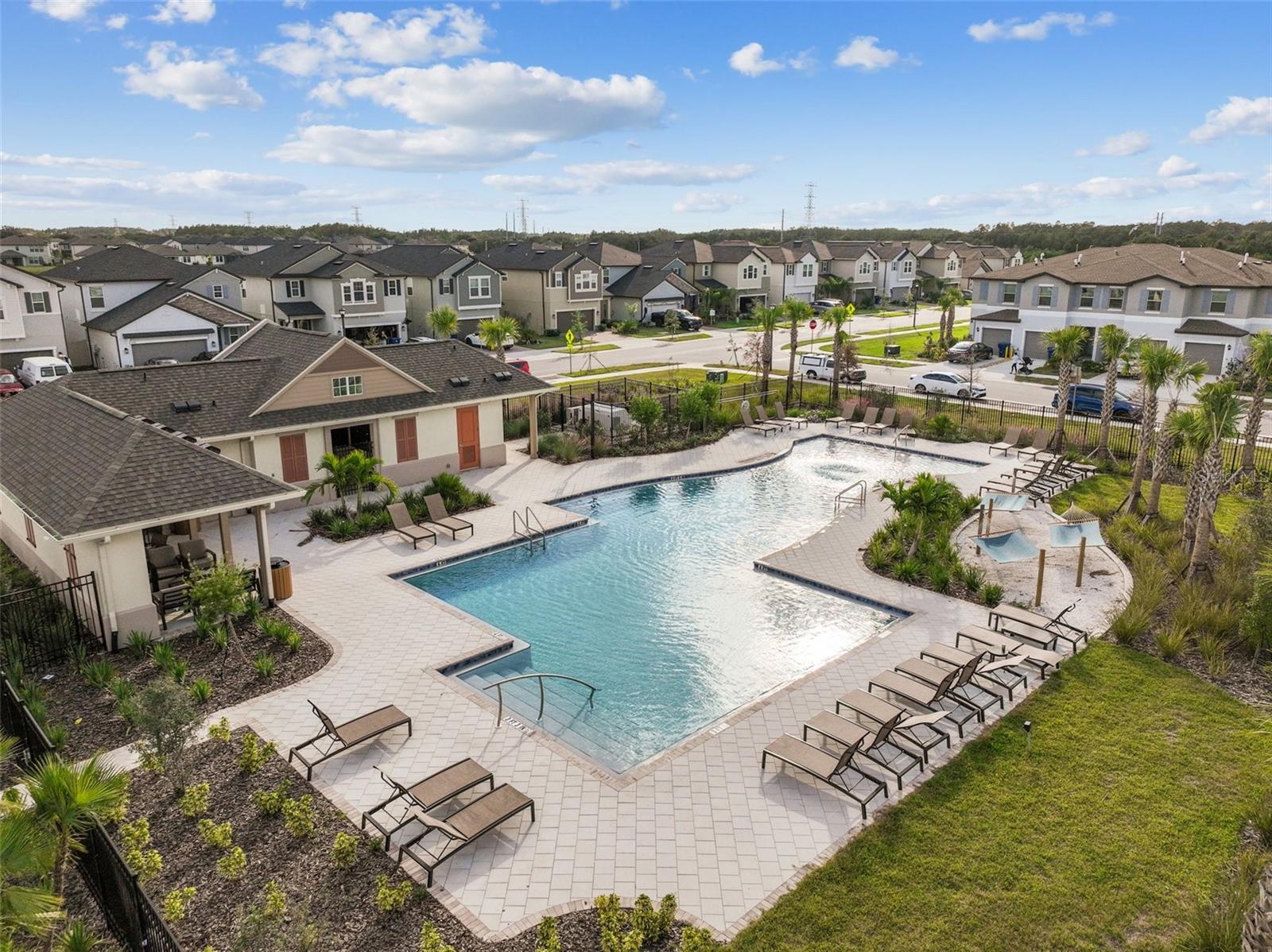 BRYANT SQUARE - Residential