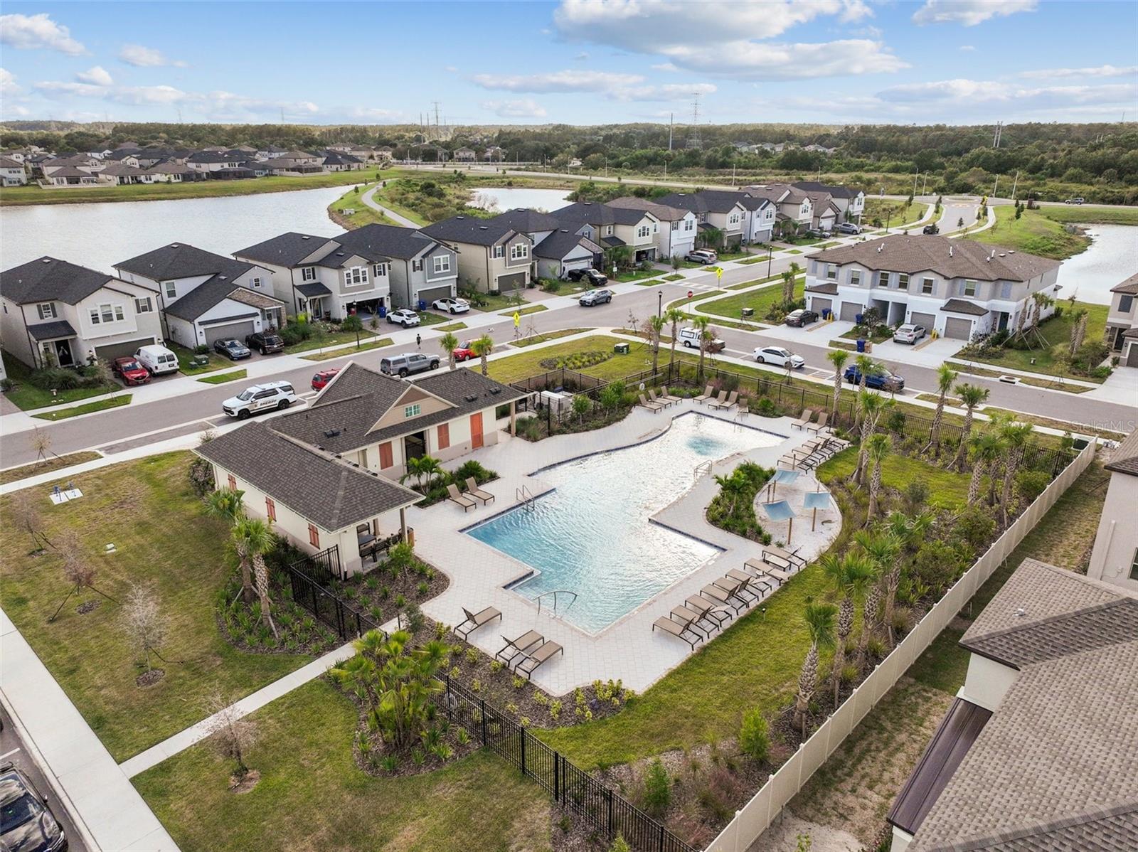 BRYANT SQUARE - Residential