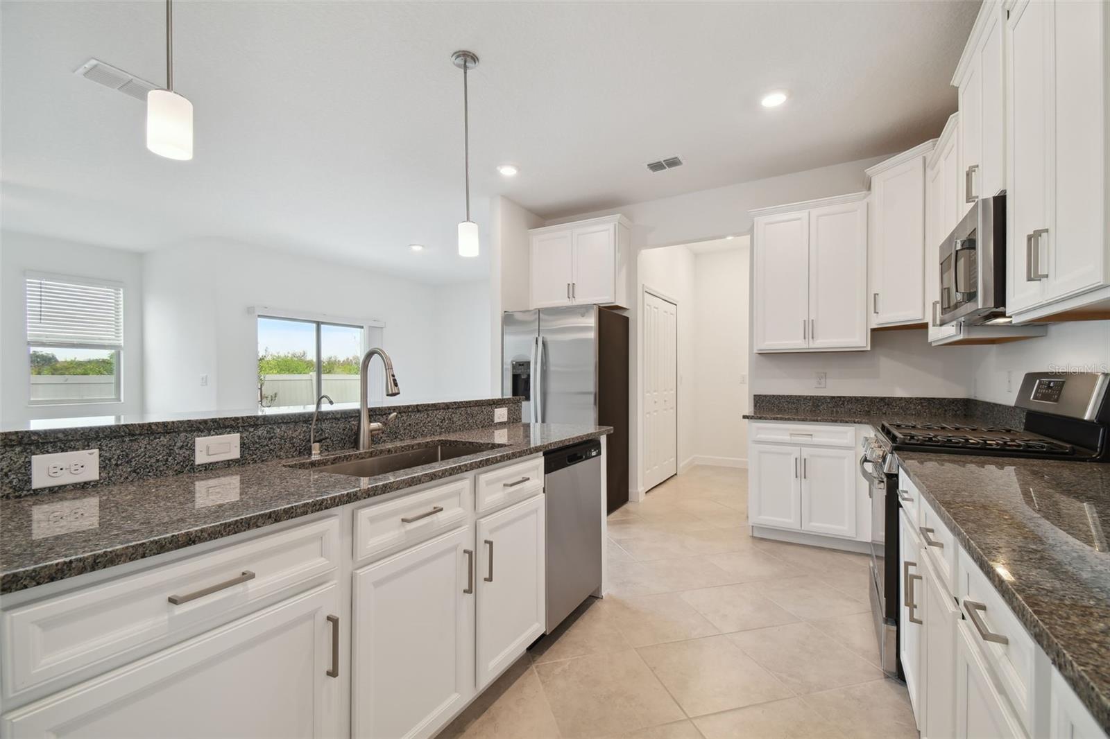 BRYANT SQUARE - Residential