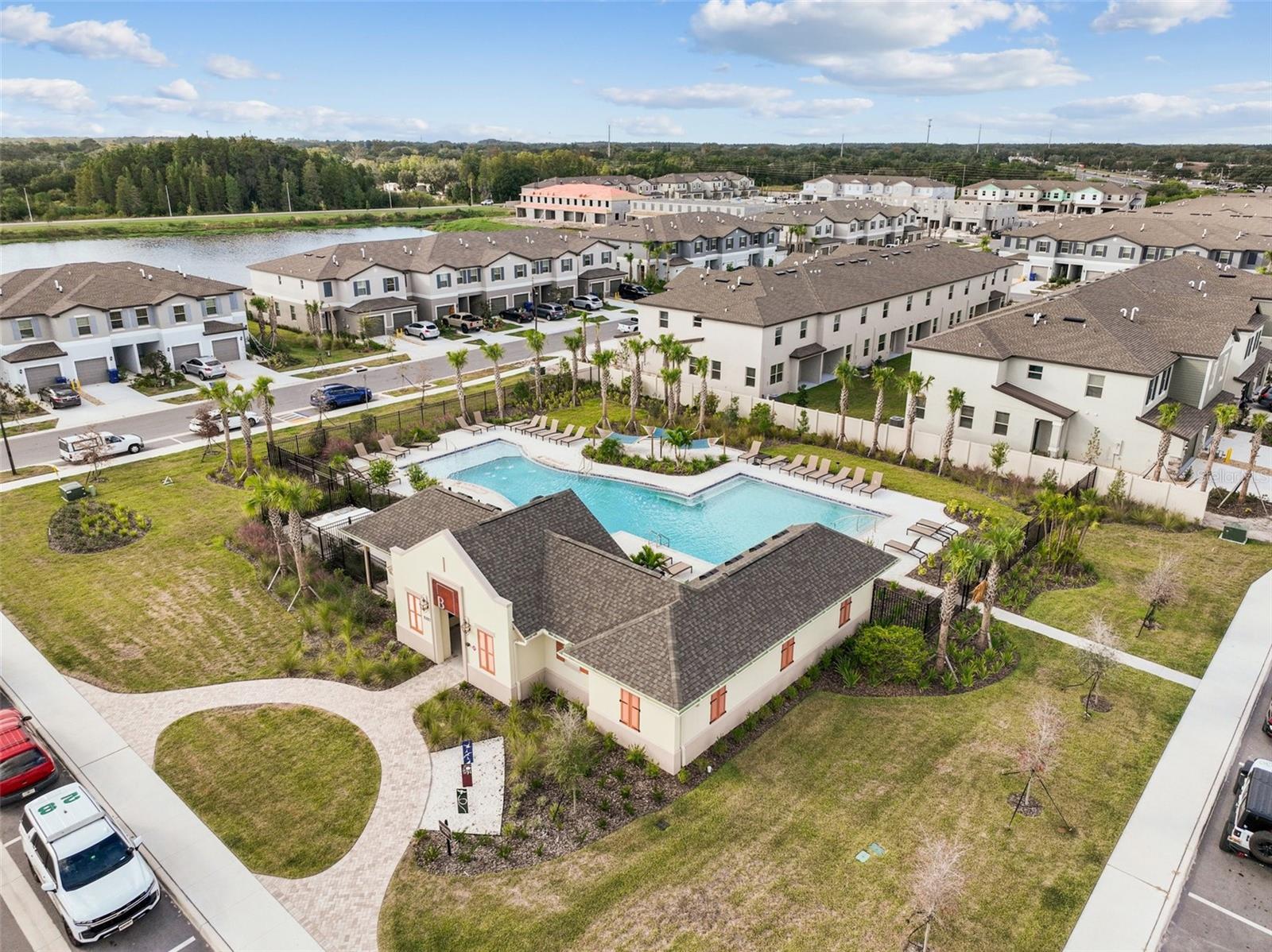 BRYANT SQUARE - Residential