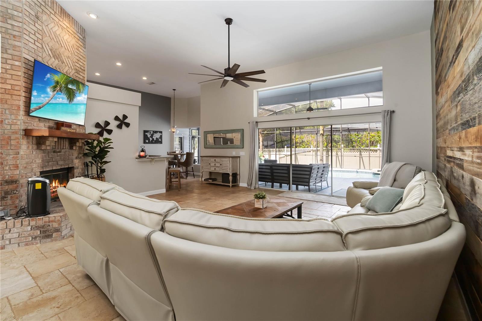 RIVER WALK - Residential