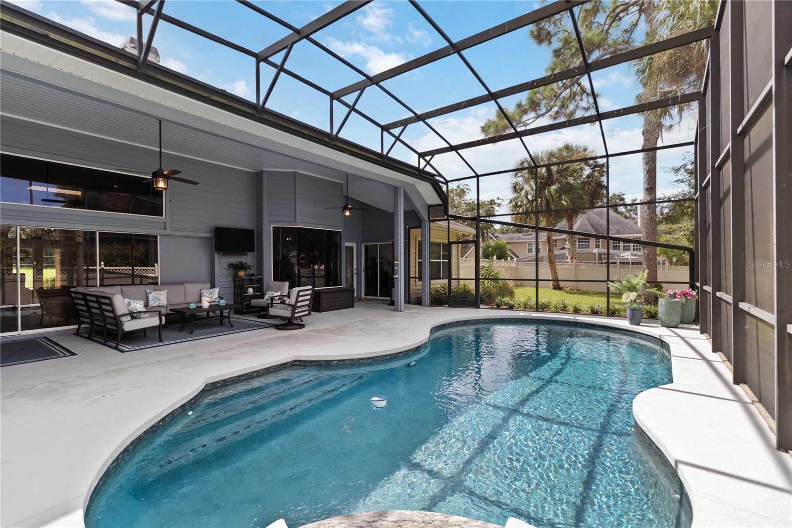 RIVER WALK - Residential