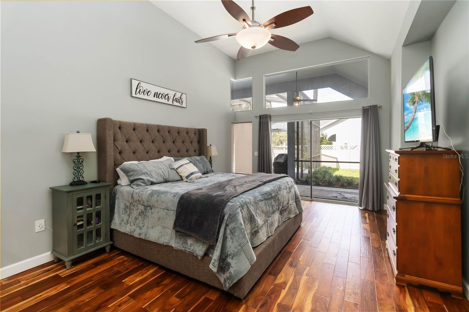 RIVER WALK - Residential
