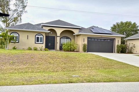 Photo of 2019 SW 29th Terrace, Cape Coral, FL 33914 (MLS # C7514678)