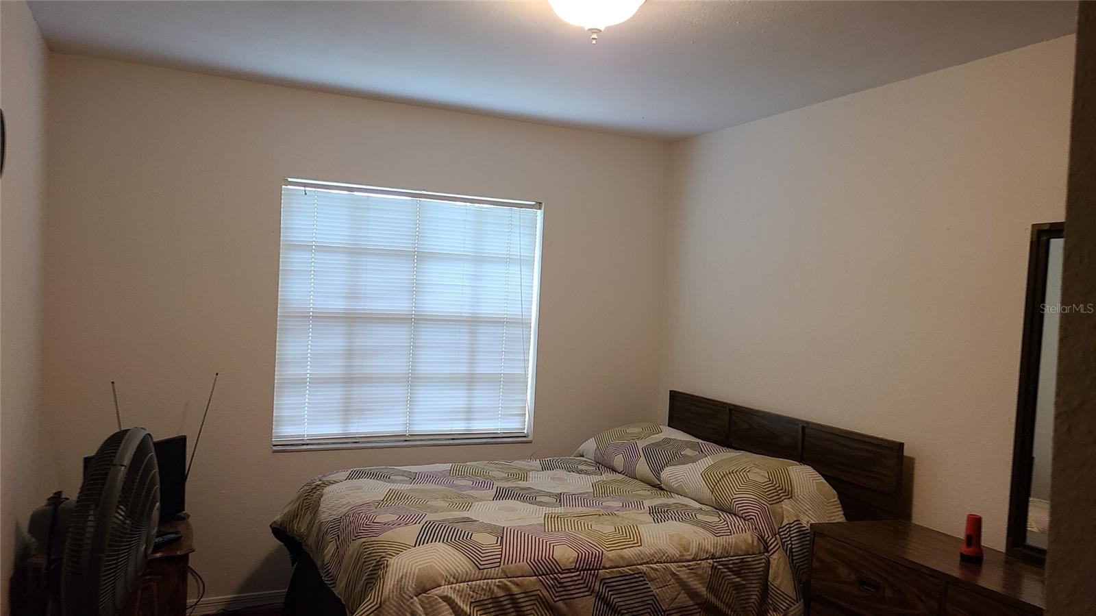 BARRETT MANOR - Residential Lease