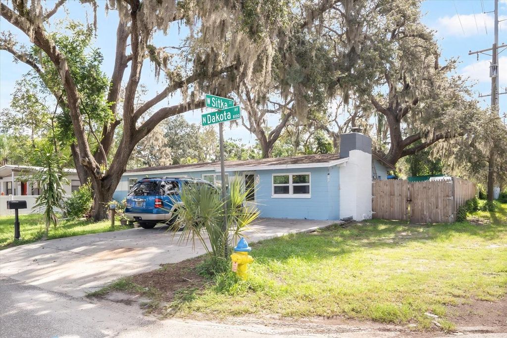 Photo of 8101 N Dakota Avenue, Tampa, FL 33604 (MLS # TB8410080)