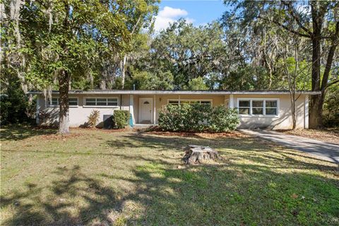 Photo of 123 NW 26th Street, Gainesville, FL 32607 (MLS # GC537083)