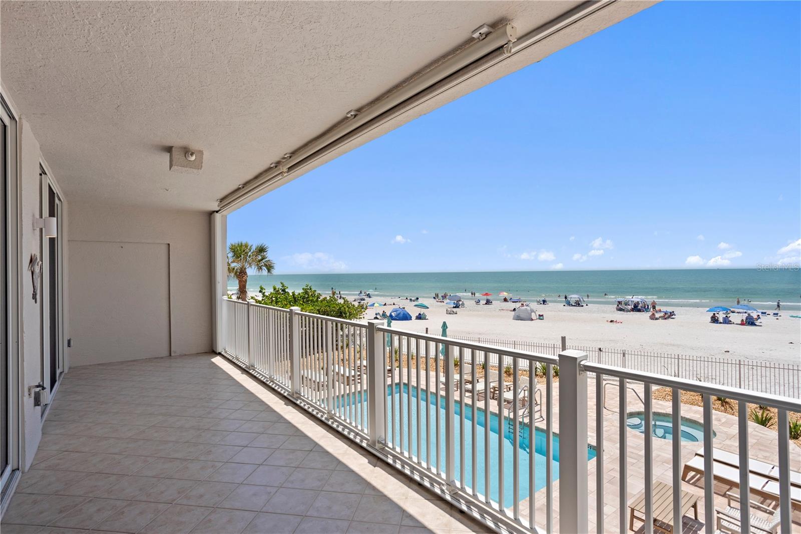 19600 GULF BOULEVARD 102