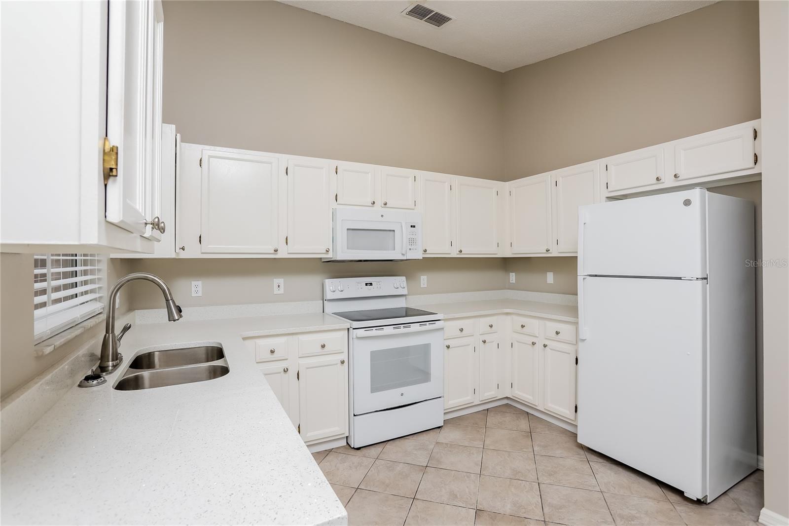 WOODRIDGE PHASE II - Residential Lease