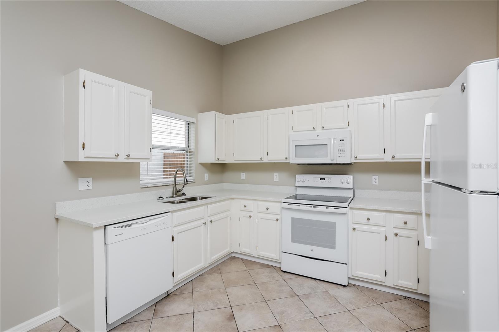 WOODRIDGE PHASE II - Residential Lease