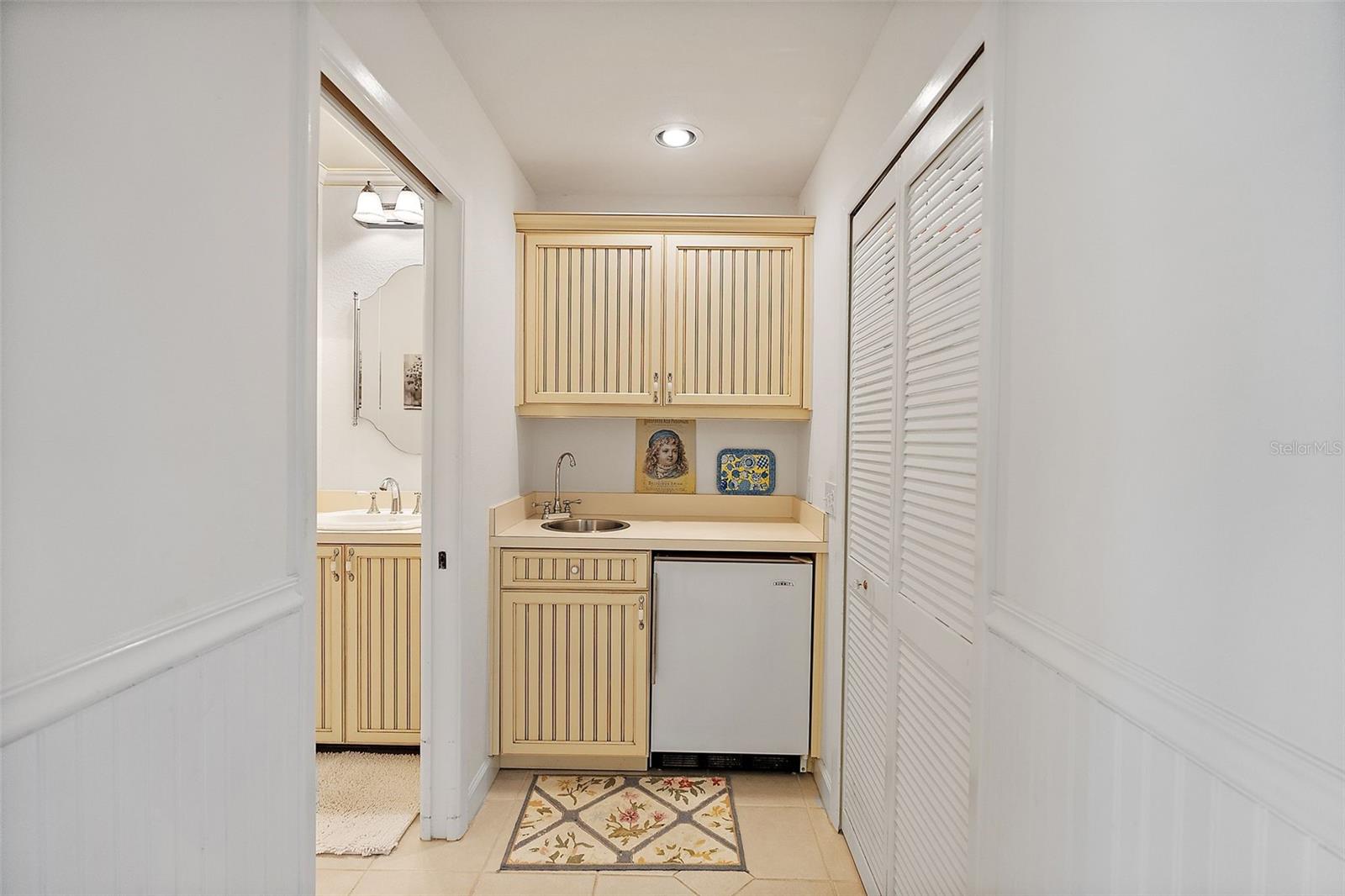 VILLAGE OF PARADISE ISLAND - Residential