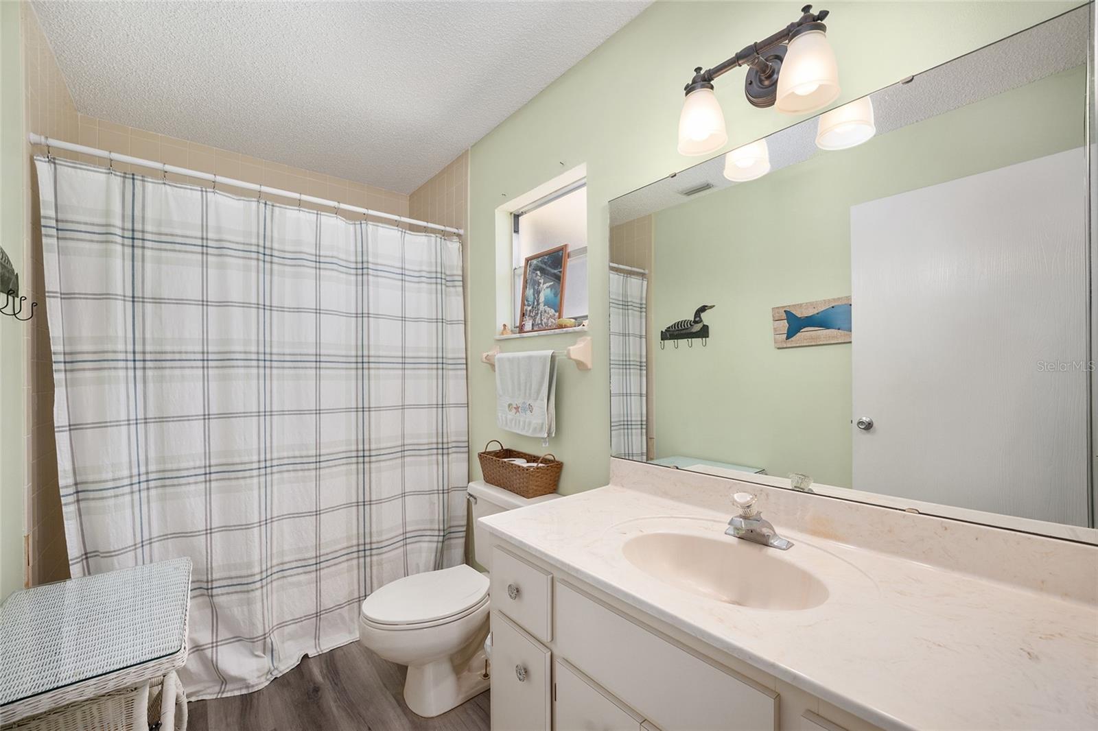 ON TOP OF THE WORLD - Residential