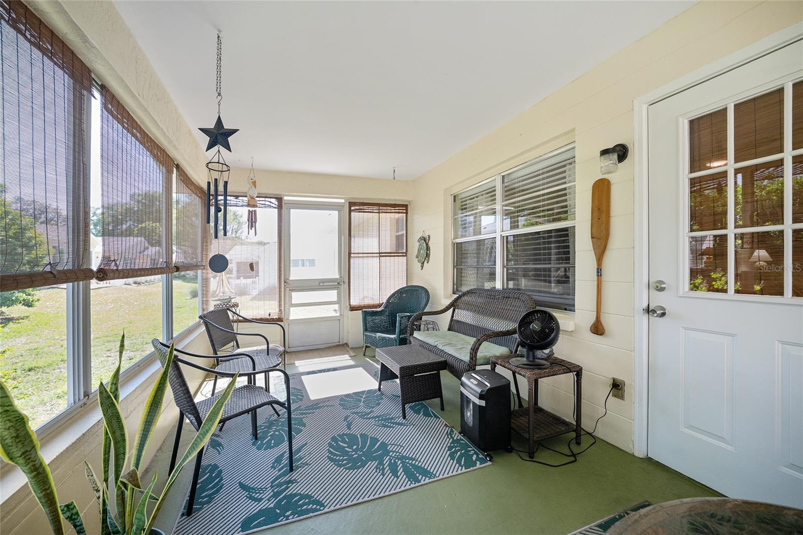 ON TOP OF THE WORLD - Residential