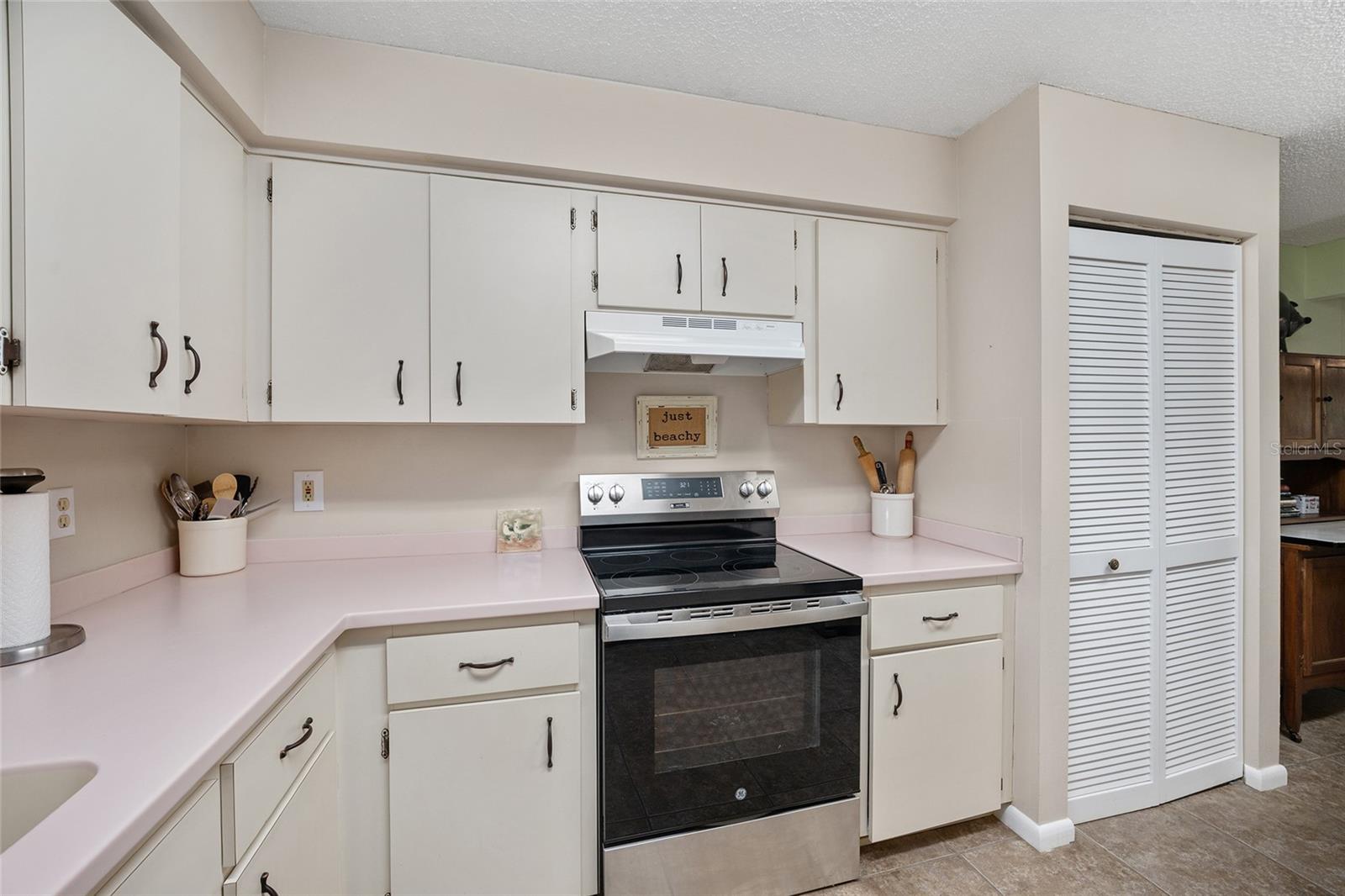 ON TOP OF THE WORLD - Residential