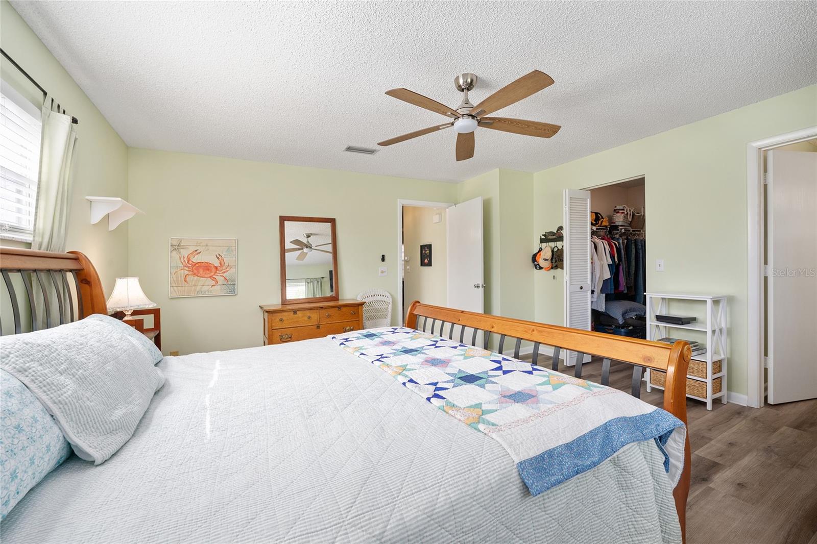 ON TOP OF THE WORLD - Residential