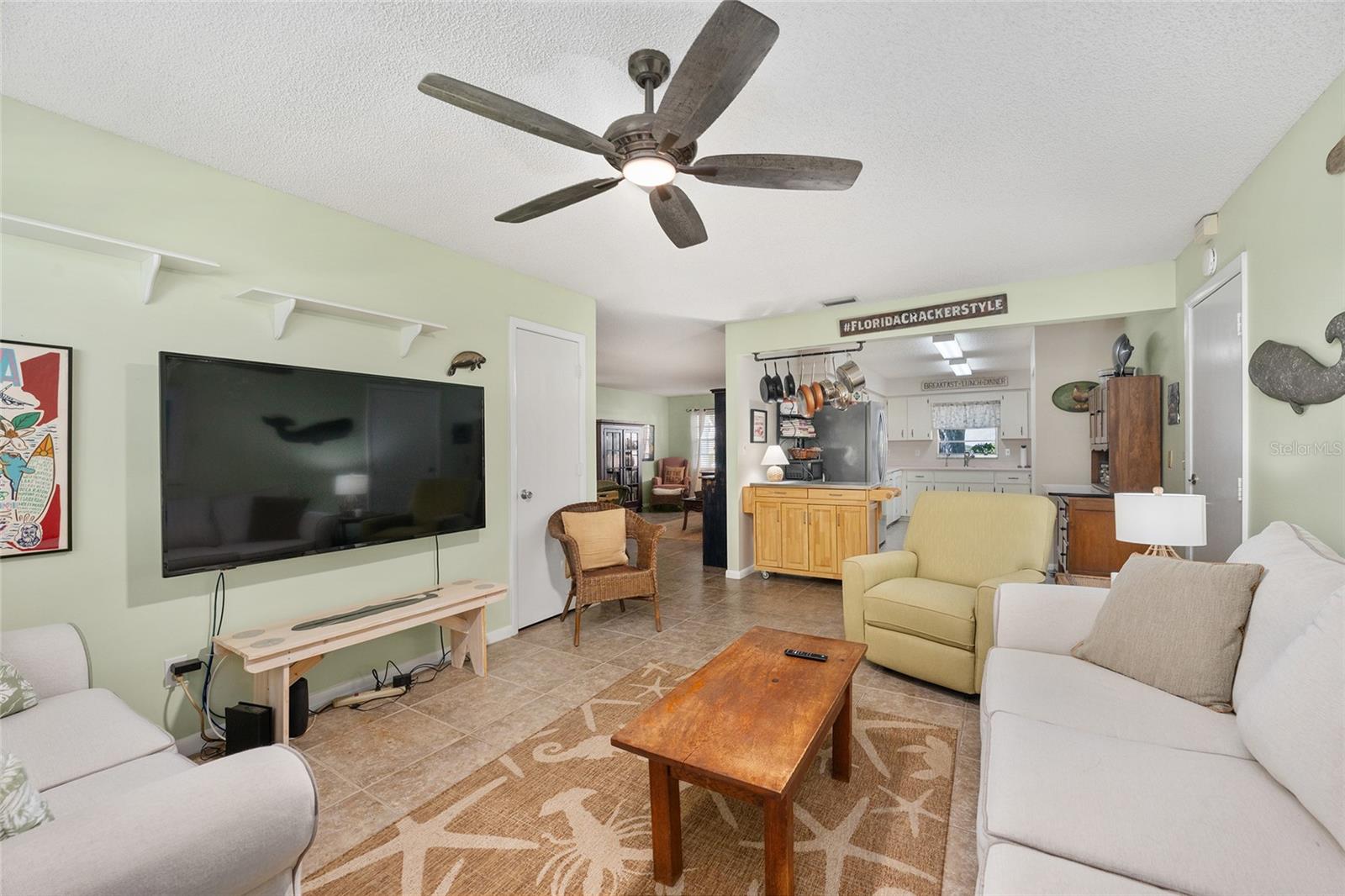 ON TOP OF THE WORLD - Residential