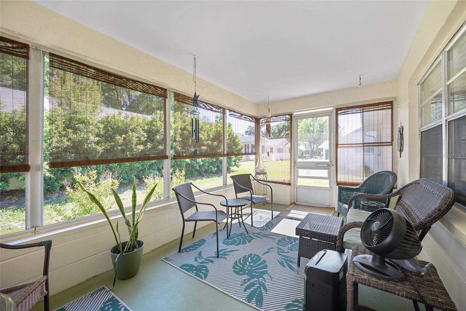 ON TOP OF THE WORLD - Residential