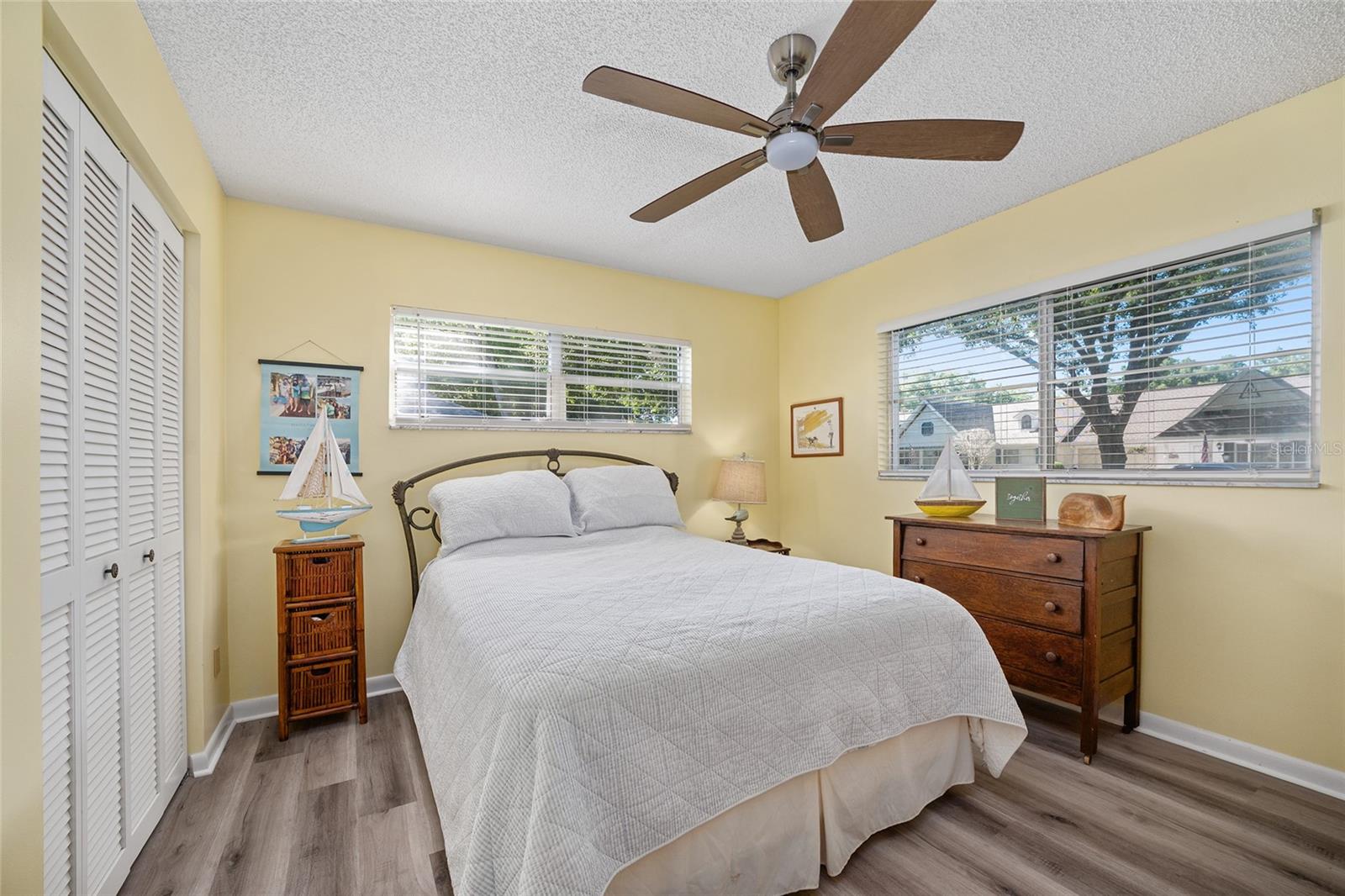 ON TOP OF THE WORLD - Residential