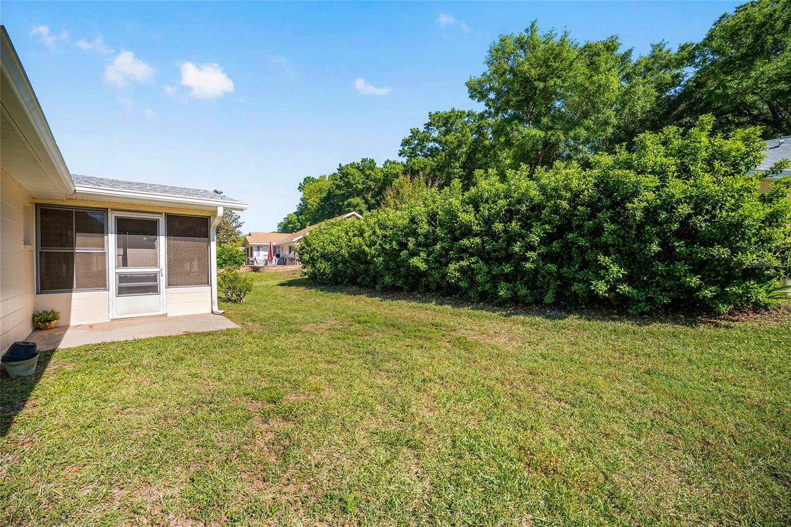 ON TOP OF THE WORLD - Residential