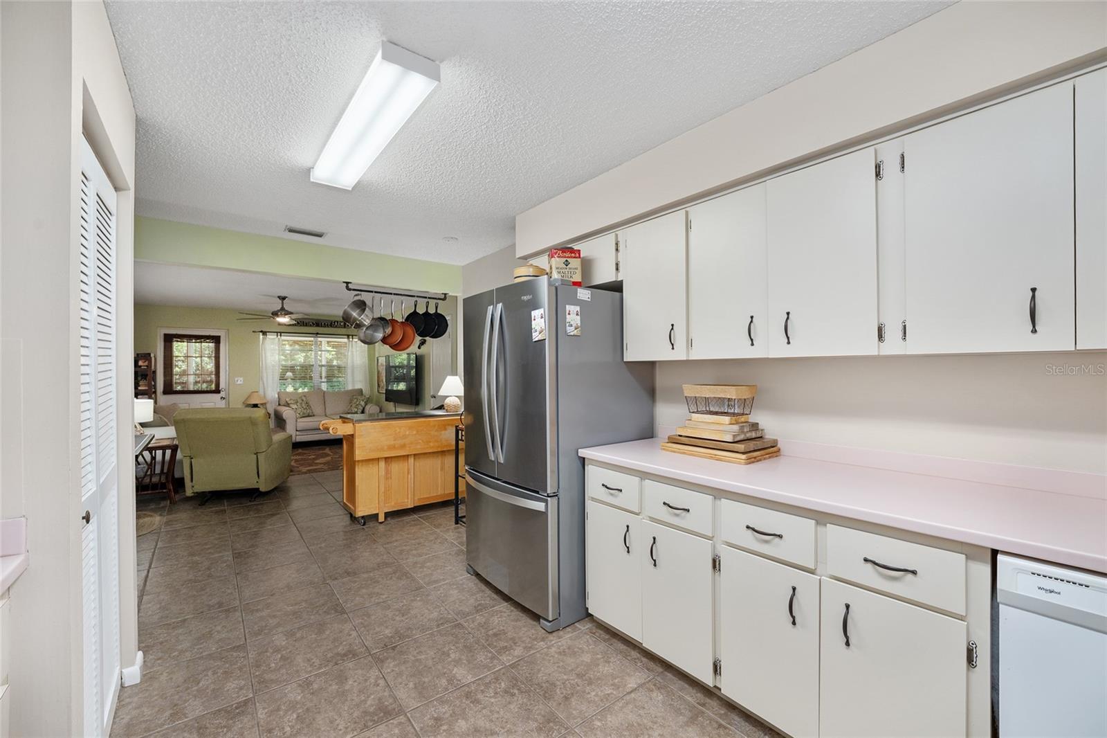 ON TOP OF THE WORLD - Residential