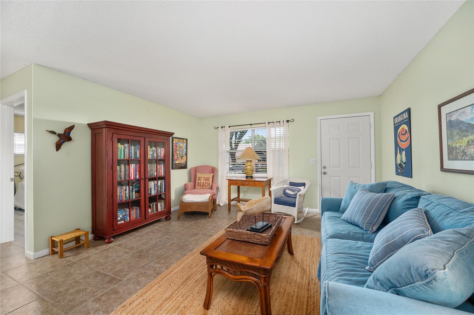 ON TOP OF THE WORLD - Residential