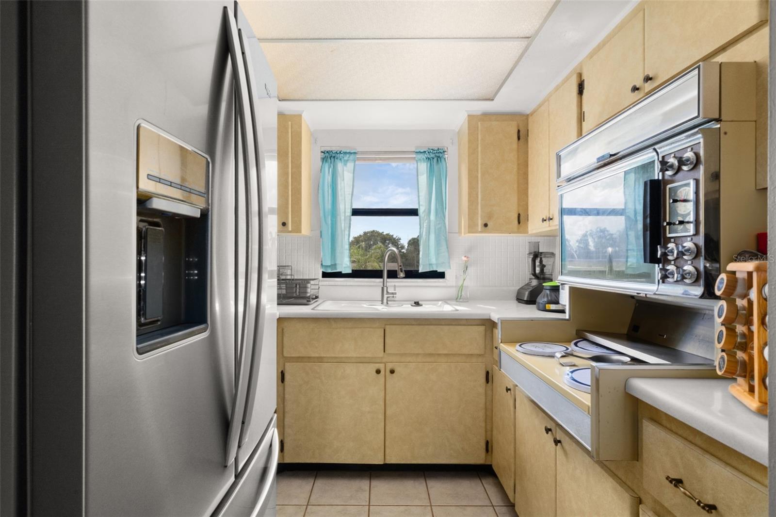 SUN N LAKE - Residential