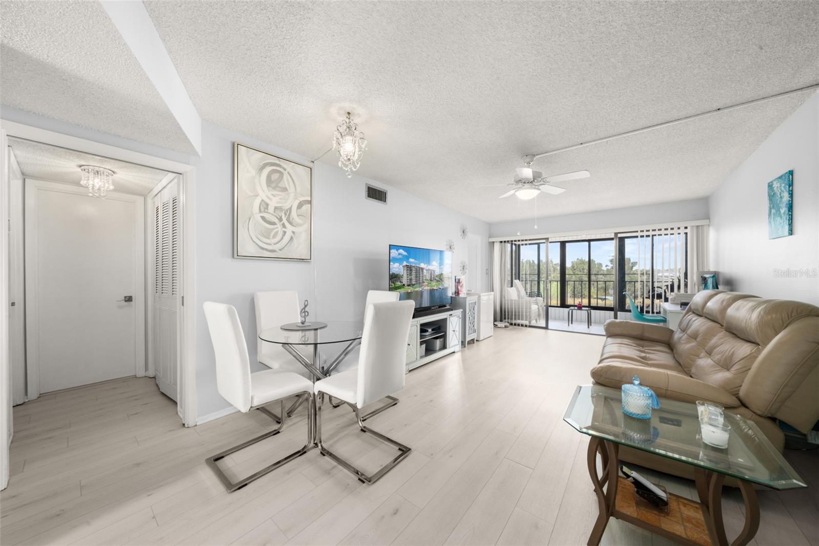 SUN N LAKE - Residential