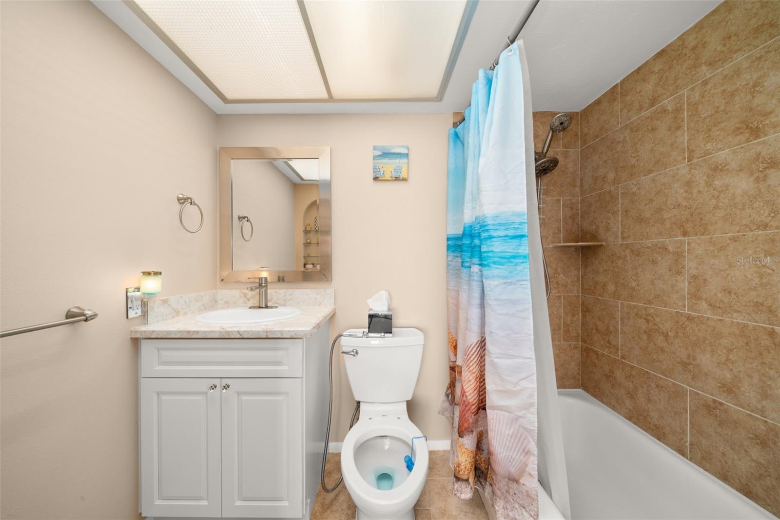 SUN N LAKE - Residential