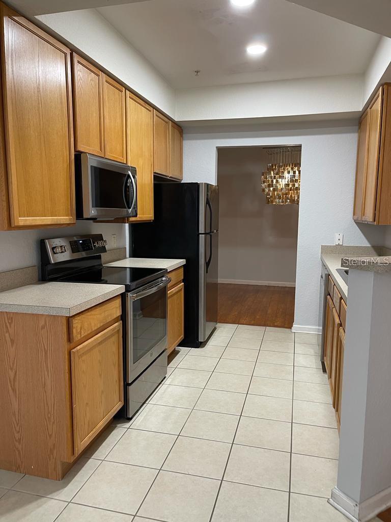 CARRIAGE HOMES/STONEBRIDGE COM - Residential Lease